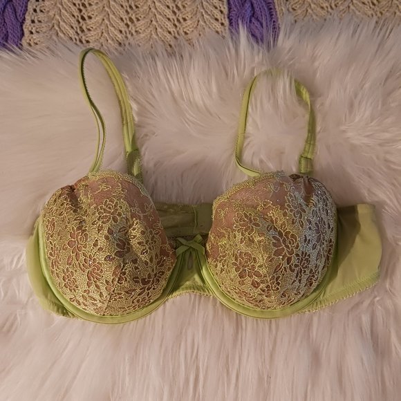 Victoria Secret Lace Push Up Bra 36C - Picture 1 of 4